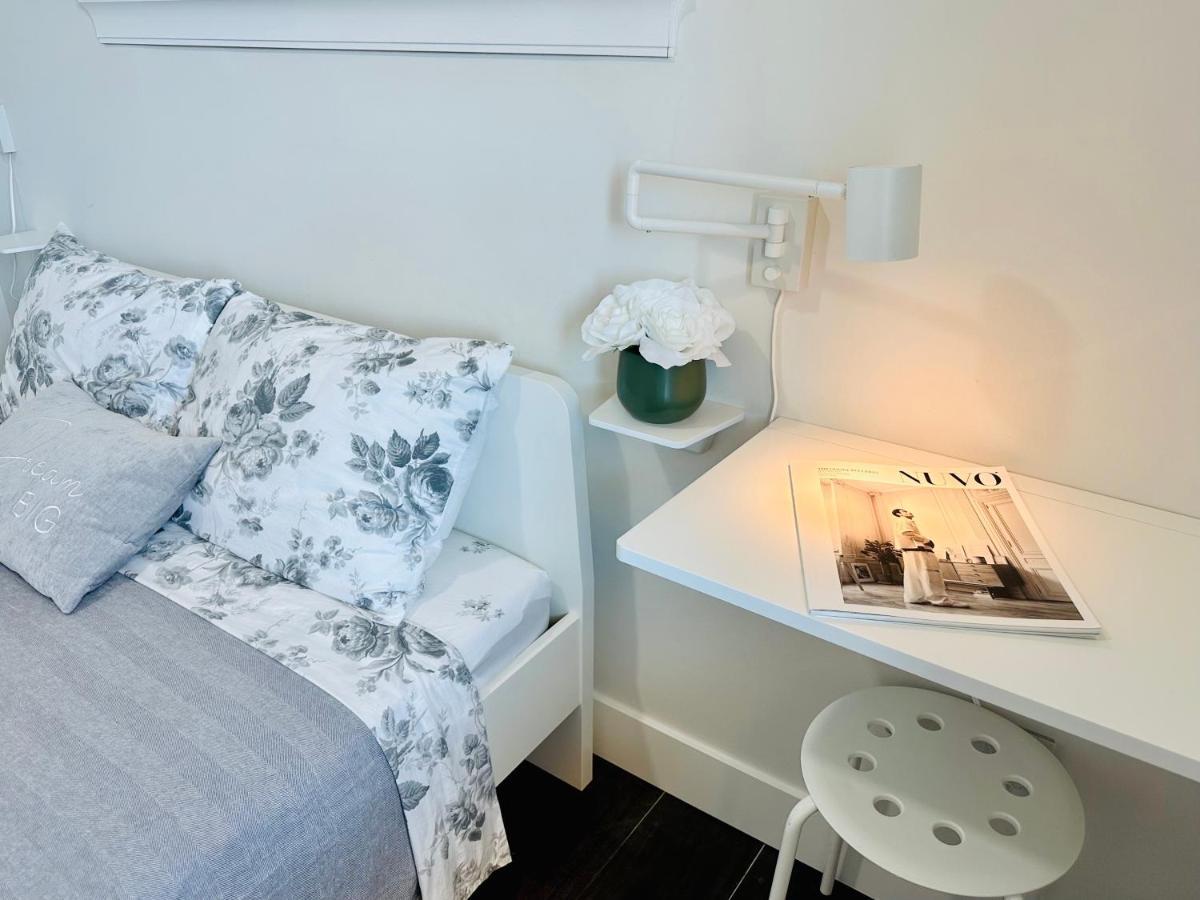 2Br 1.5Ba Full Kitchen Private Guest House - Free Parking - Central Location Ванкувър Екстериор снимка